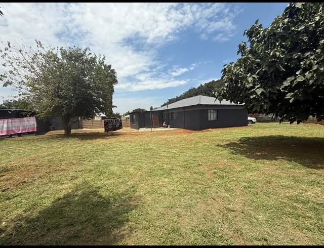 8 BEDROOM HOUSE FOR SALE IN VANDERBIJLPARK CW 6